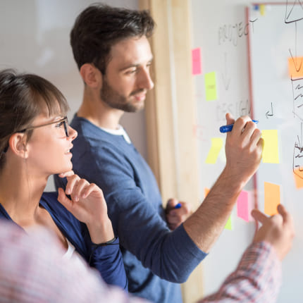 Mobile app development company experts creating app launch strategy